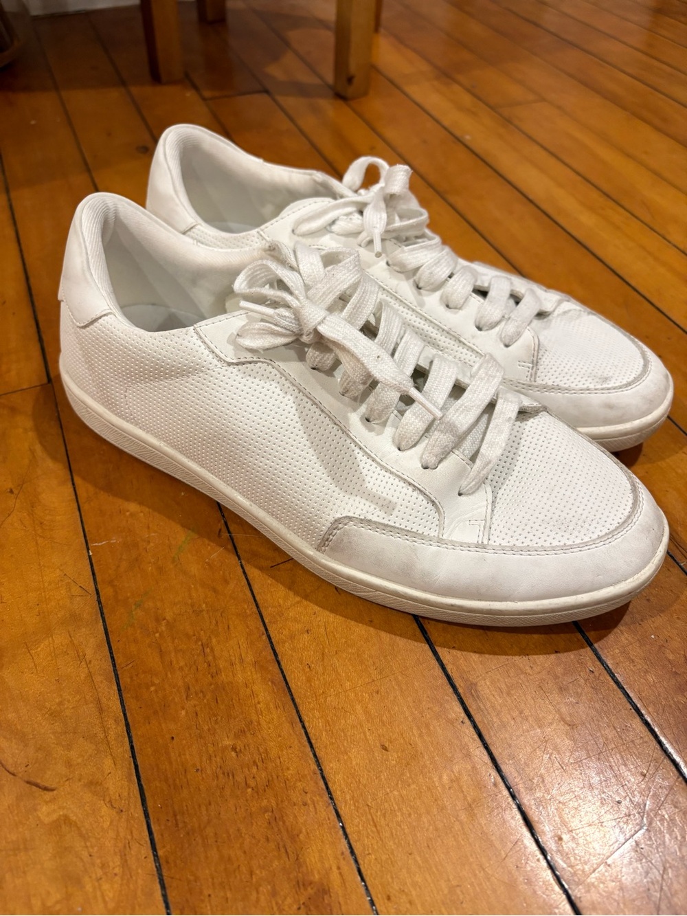 Aldo Men's White Low-Top Perforated Leather Sneakers men’s size 9